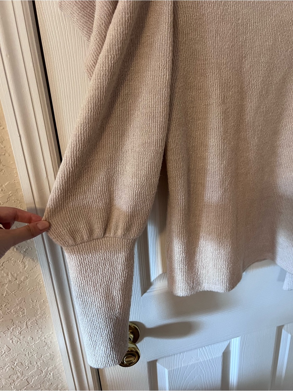 Express Mock Neck Puff Sleeve Sweater Beige Cream Small S Balloon Sleeve Pleated - Picture 5 of 7
